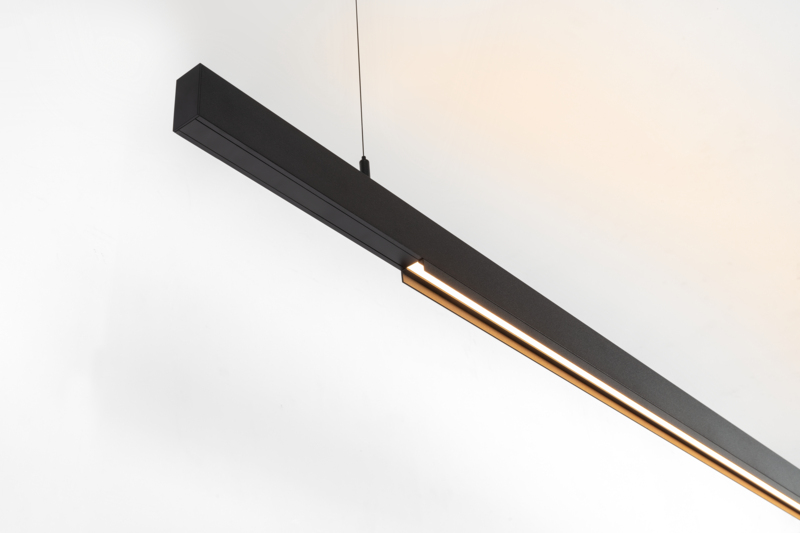 Pista Linear Light Flaps Track 48V