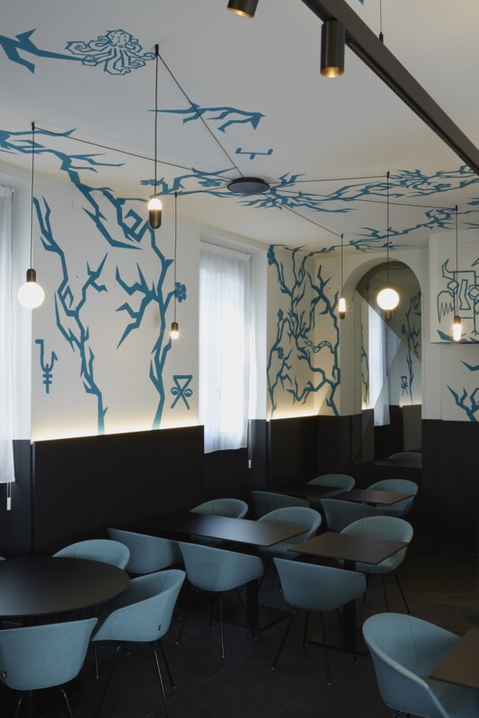 IT-MILAN_DINKY-RISTORANTE_KOMPAS_SUSP-POINT_PLACEBO-KOMPAS-SUSP_MINUDE-TRACK-48V_17