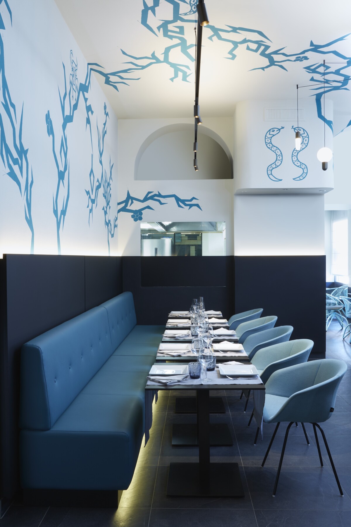 IT-MILAN_DINKY-RISTORANTE_MINUDE-TRACK-48V_PLACEBO-KOMPAS-SUSP_14