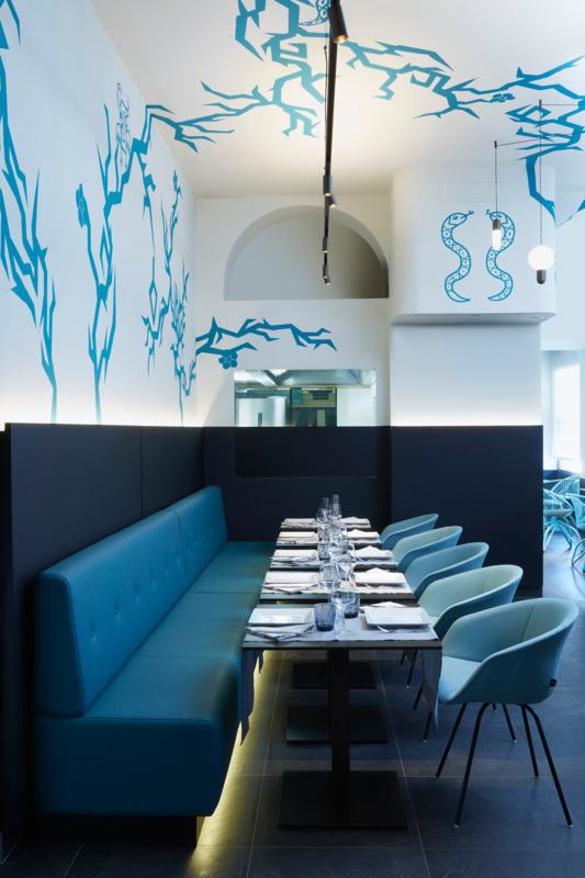 IT-MILAN_DINKY-RISTORANTE_MINUDE-TRACK-48V_PLACEBO-KOMPAS-SUSP_02