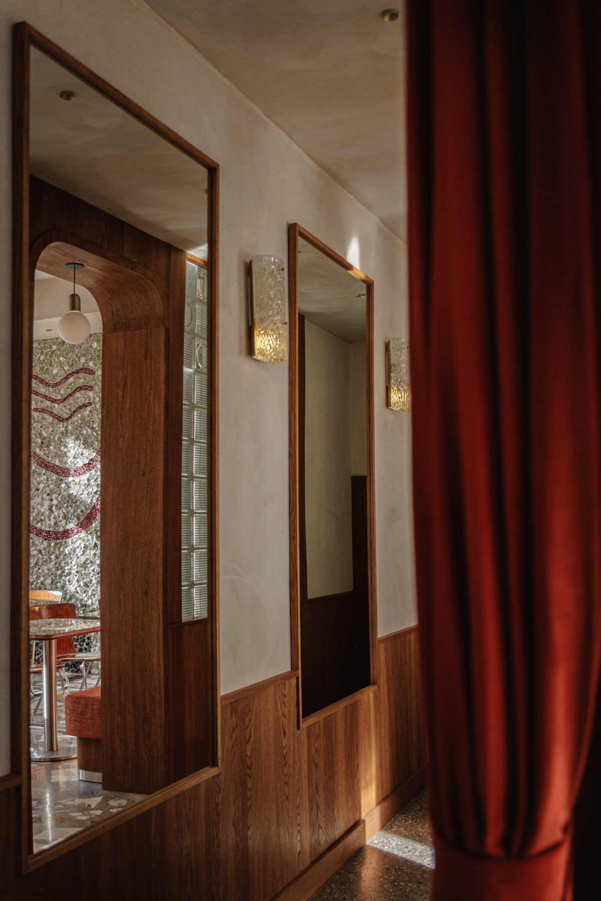 PL-WARSAW_RESTAURANT-BARBARA_PLACEBO-SUSP_SMART-KUP_07