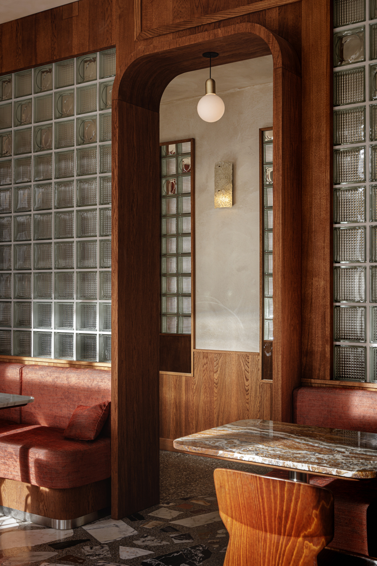 PL-WARSAW_RESTAURANT-BARBARA_PLACEBO-SUSP_04