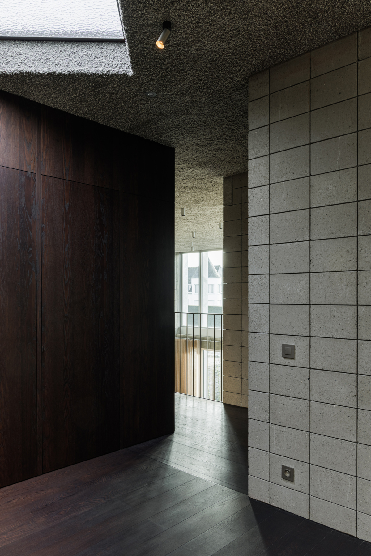 BE-DEERLIJK_RESTAURANT-FIKK_MODUPOINT-ROUND-SURFACE-45_MINUDE-JACK-ADJ-45_25