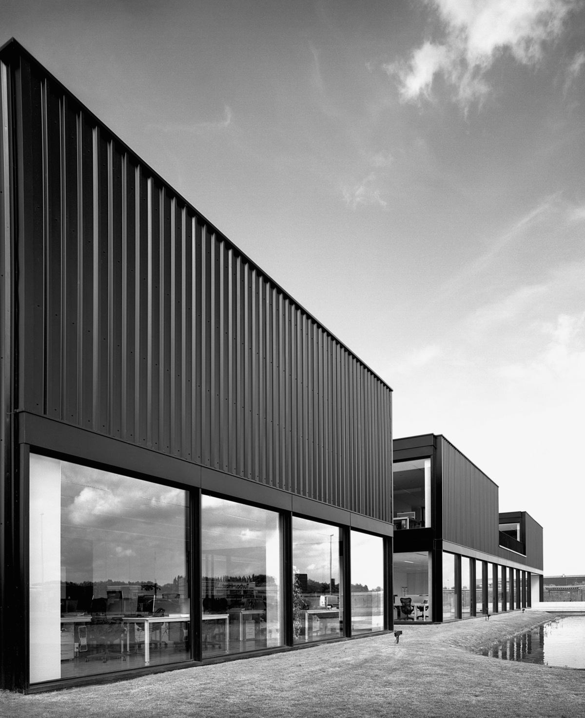 BE-ROESELARE_MODULAR-HQ_33BW