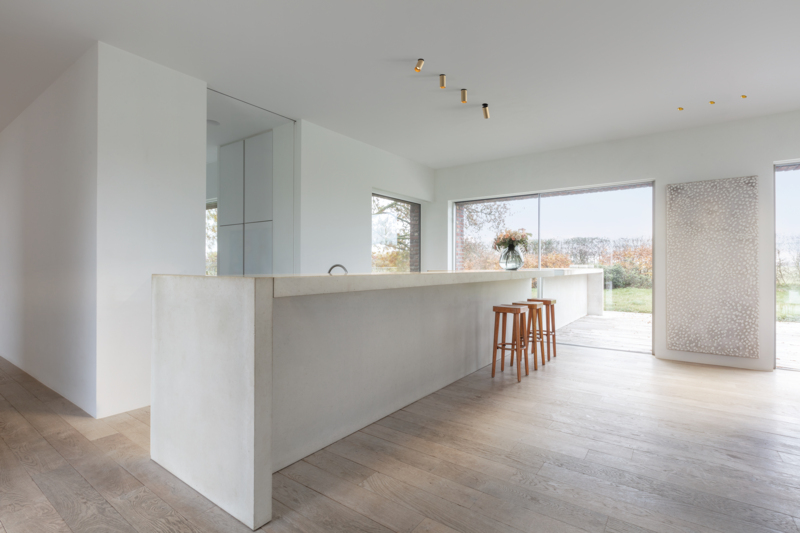 Minude Semi-Recessed