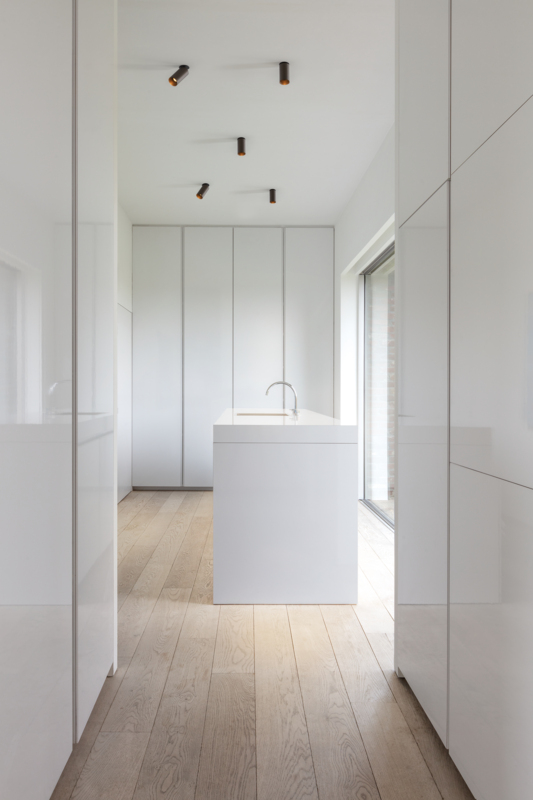 Minude Semi-Recessed