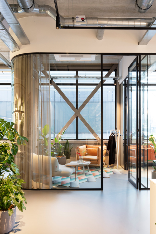 NL-AMSTERDAM_OFFICE-INTERIORWORKS_SEMIH_MEDARD_05