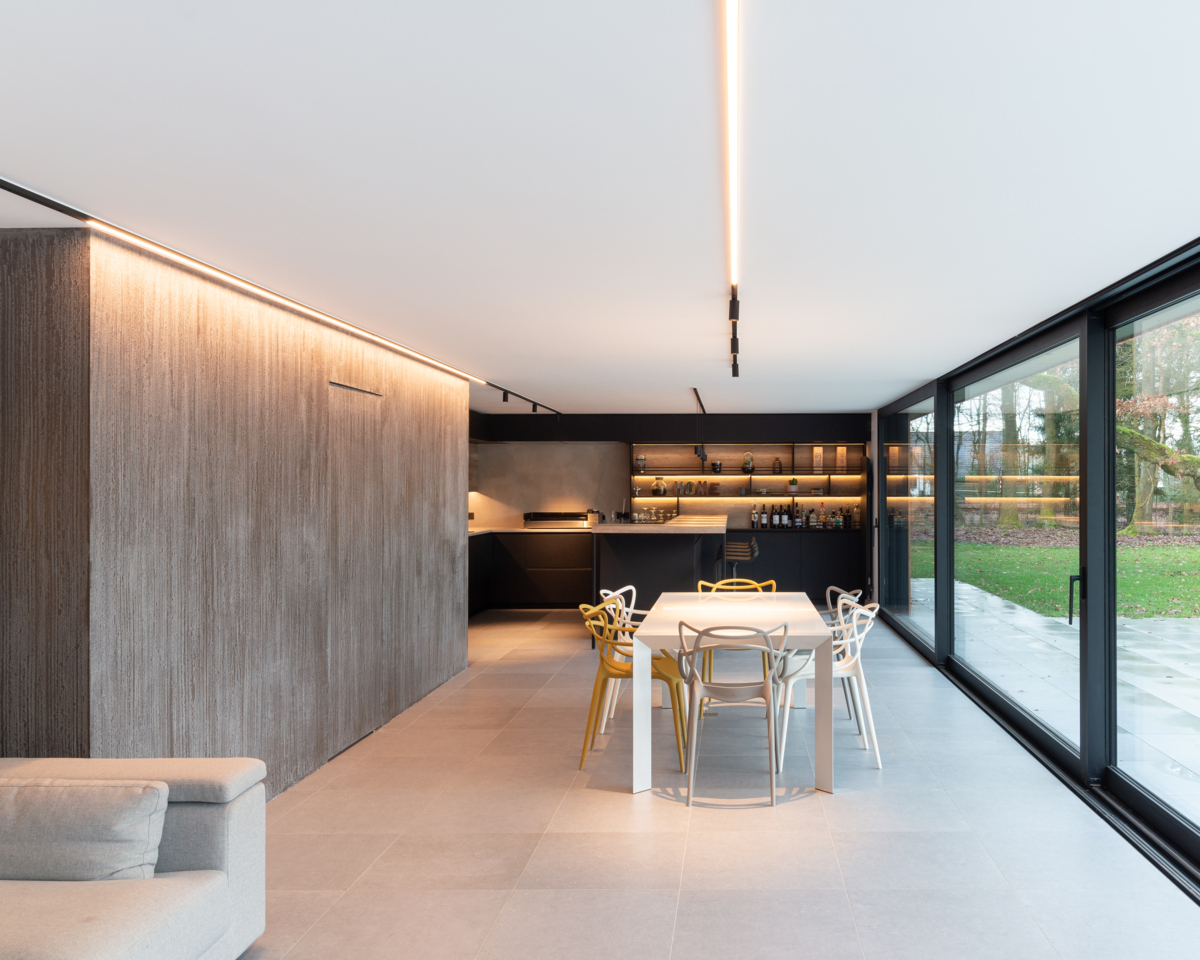 BE-BEAUFAYS_PRIVRES-POOLHOUSE_PISTA-LINEAR-MINUDE_15